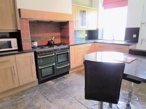 Dining Kitchen - click for photo gallery